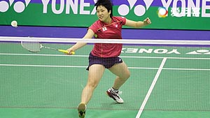 表现显得与 表现显得与